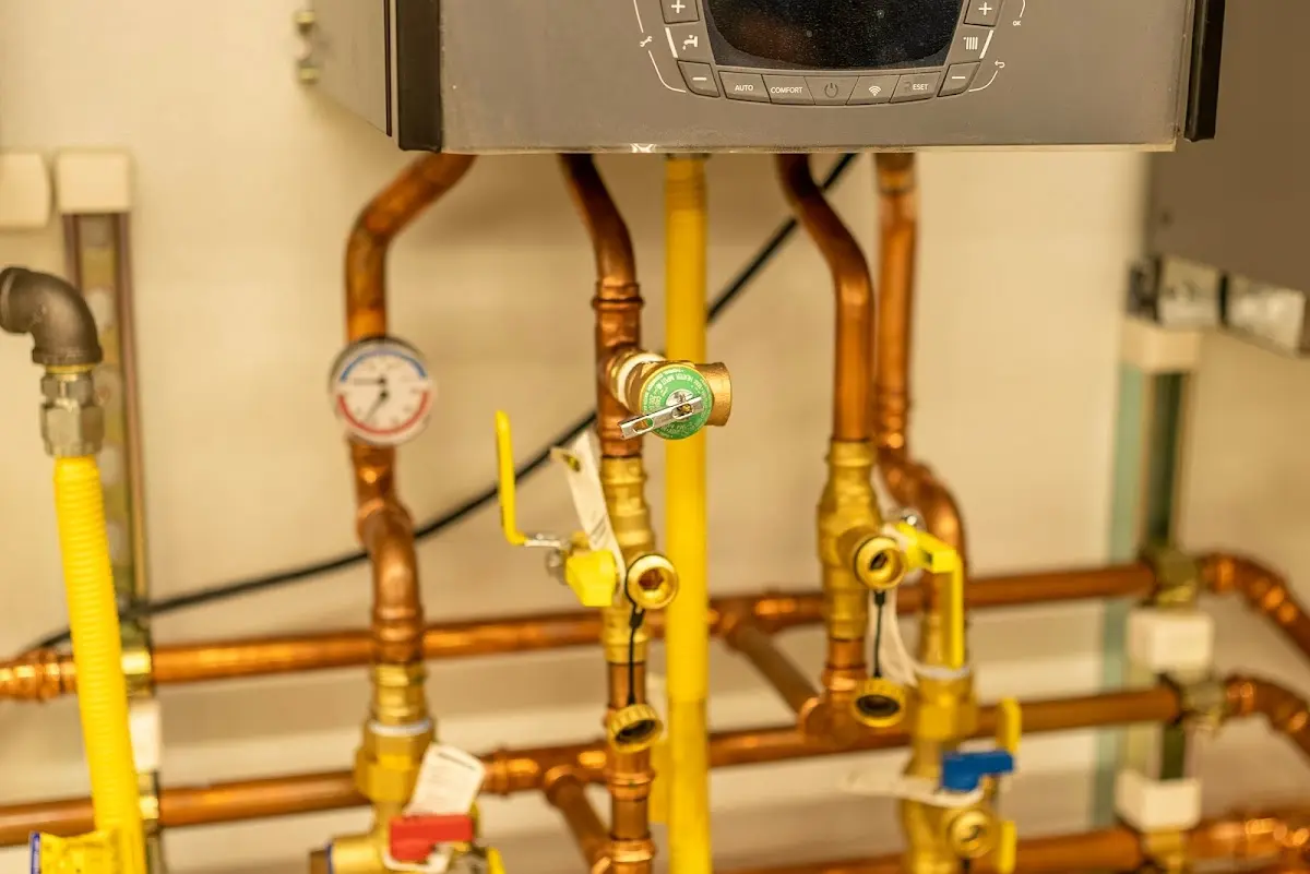 Licensed technician providing Pipe Repair for a homeowner in Violet